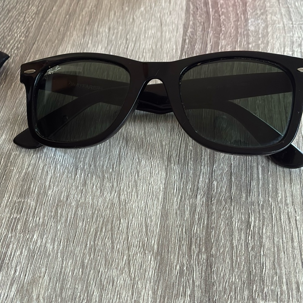 Ray-Ban Classic Black and Gold Sunglasses